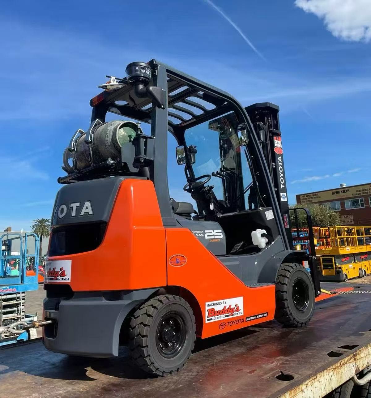 TOYOTA 8FG25 GAS FORKLIFT