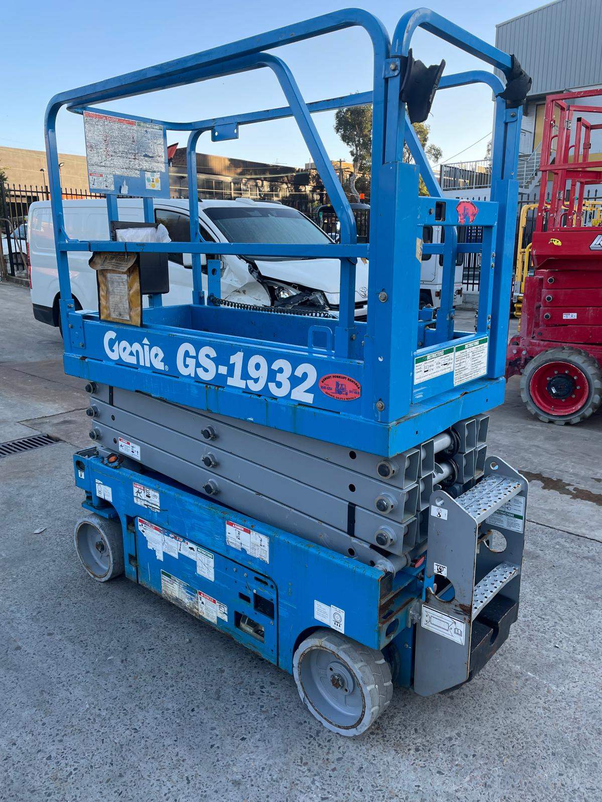 Genie GS-1932 Electric Scissor Lift (19ft)