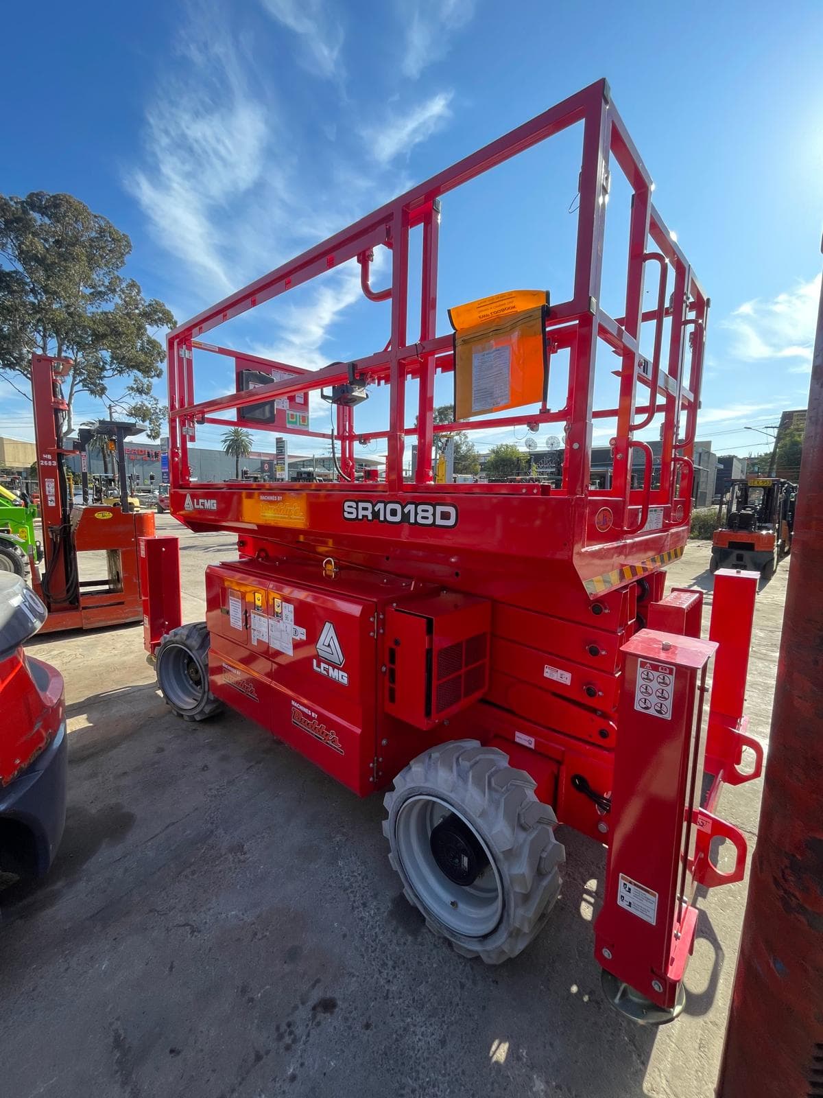 LGMG SR1018D ROUGH TERRAIN DIESEL SCISSOR LIFT