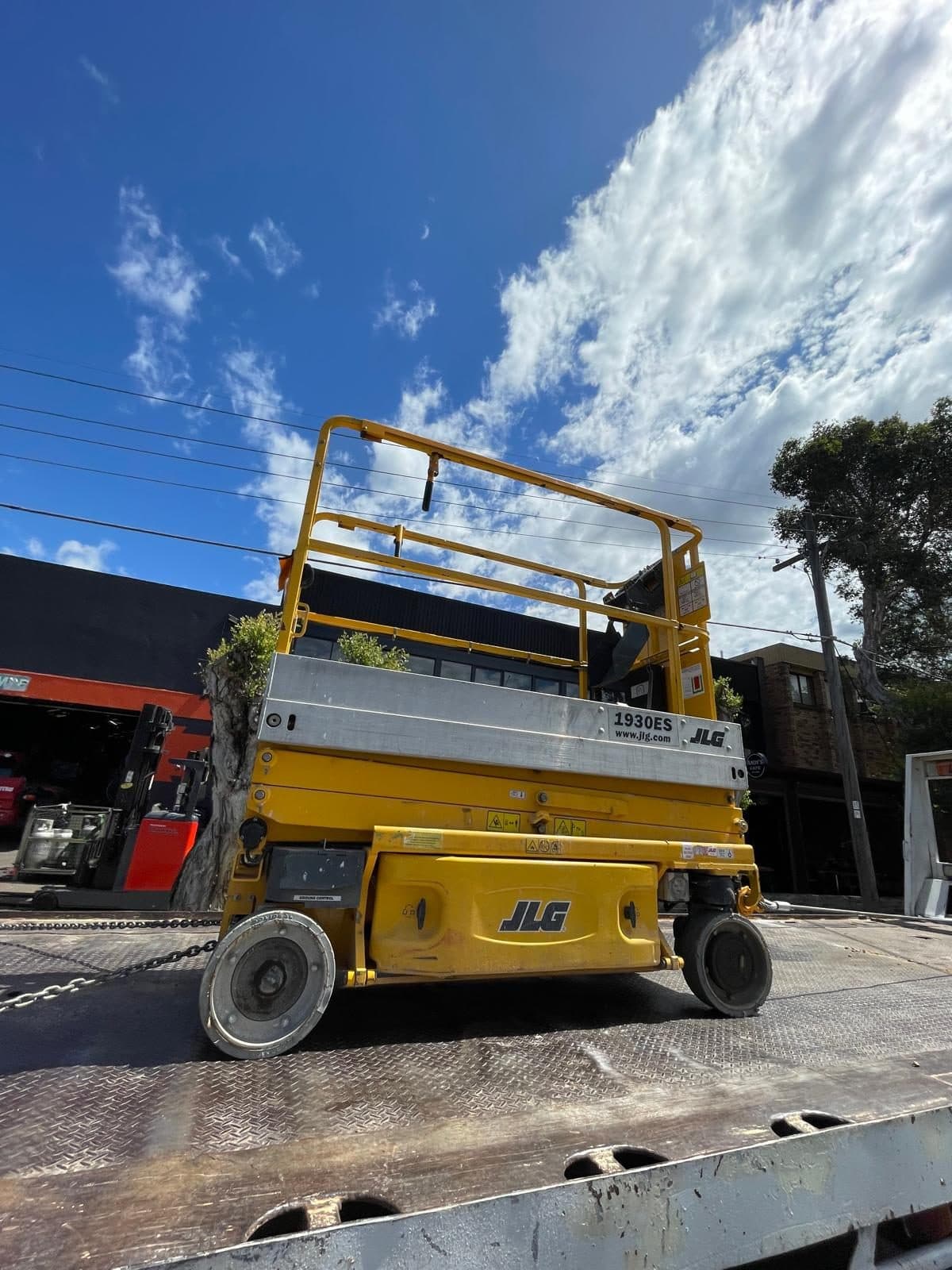 JLG 1930ES 19ft Electric Scissor Lift (19ft)